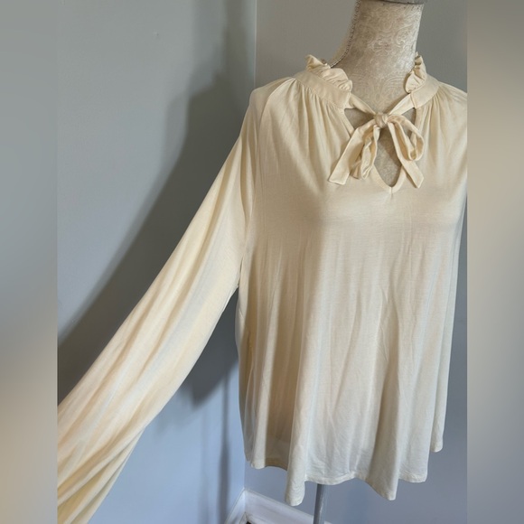 Ralph Lauren ladies top. Super light and airy for summertime - Picture 2 of 5